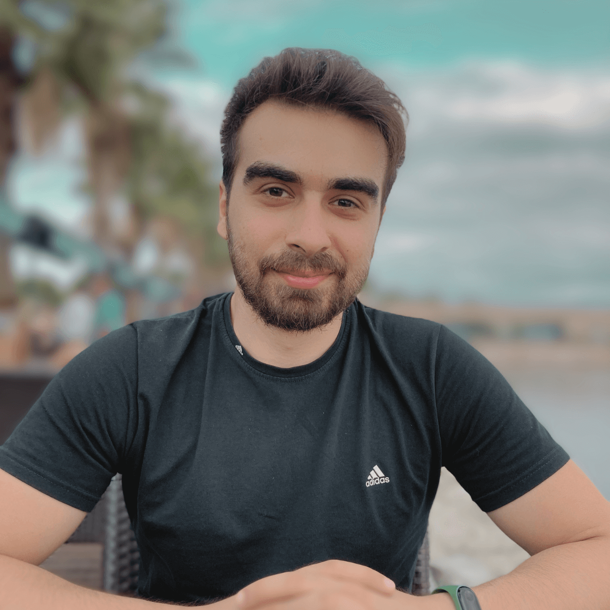 Bedava Website Hakkımızda Sayfası Müşteri Bölümü Discover A Movie CEO ve Kurucu fotoğrafı